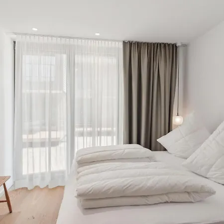 Apartment 2 Bedroom Beautiful In Tossens *